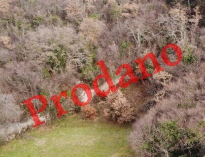 Baugrundstück mit geplanter Bebauung – Ripenda